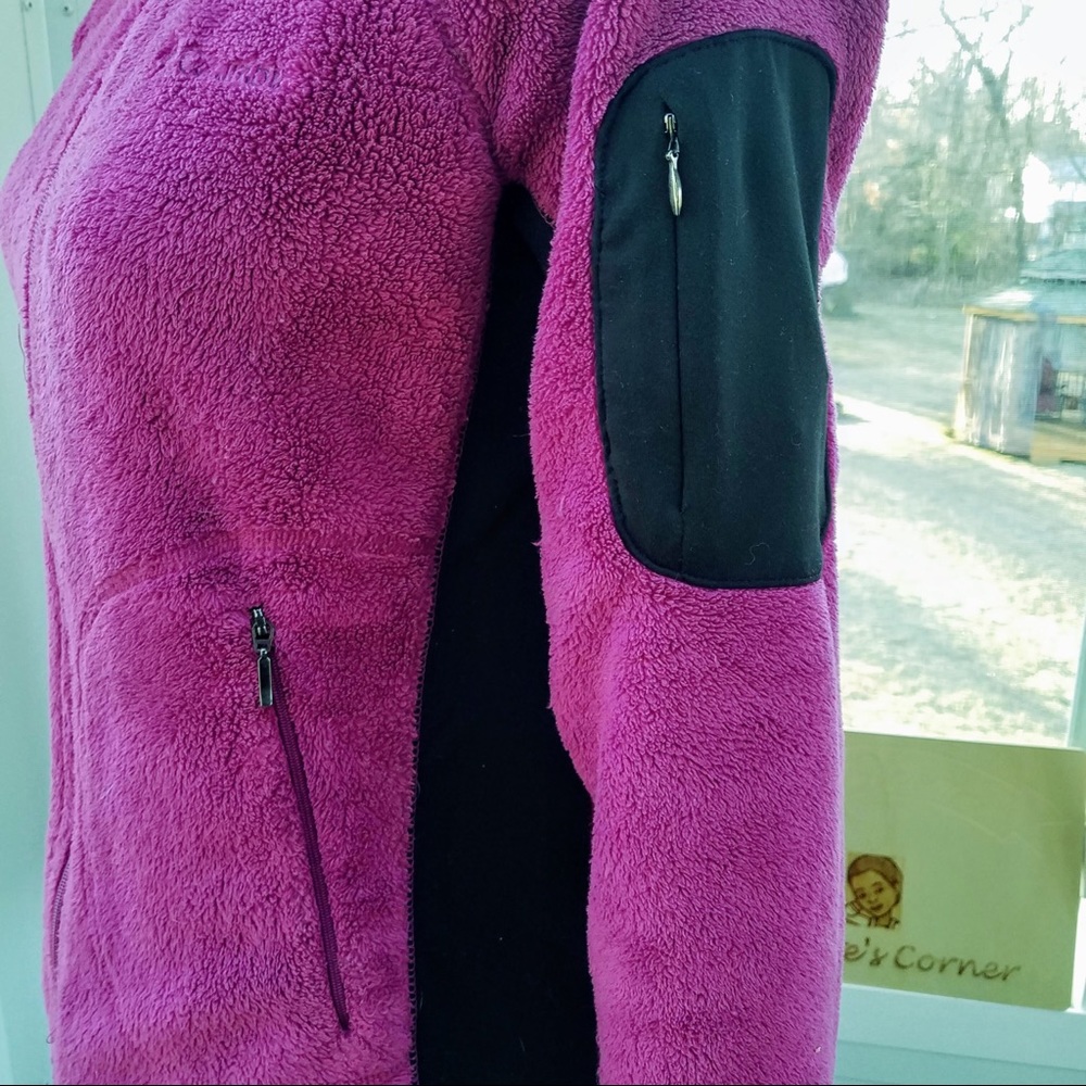 Columbia Dark Raspberry & Black Fast Trek II Fleece Jacket W/ Tech Arm Pocket - Picture 5 of 6